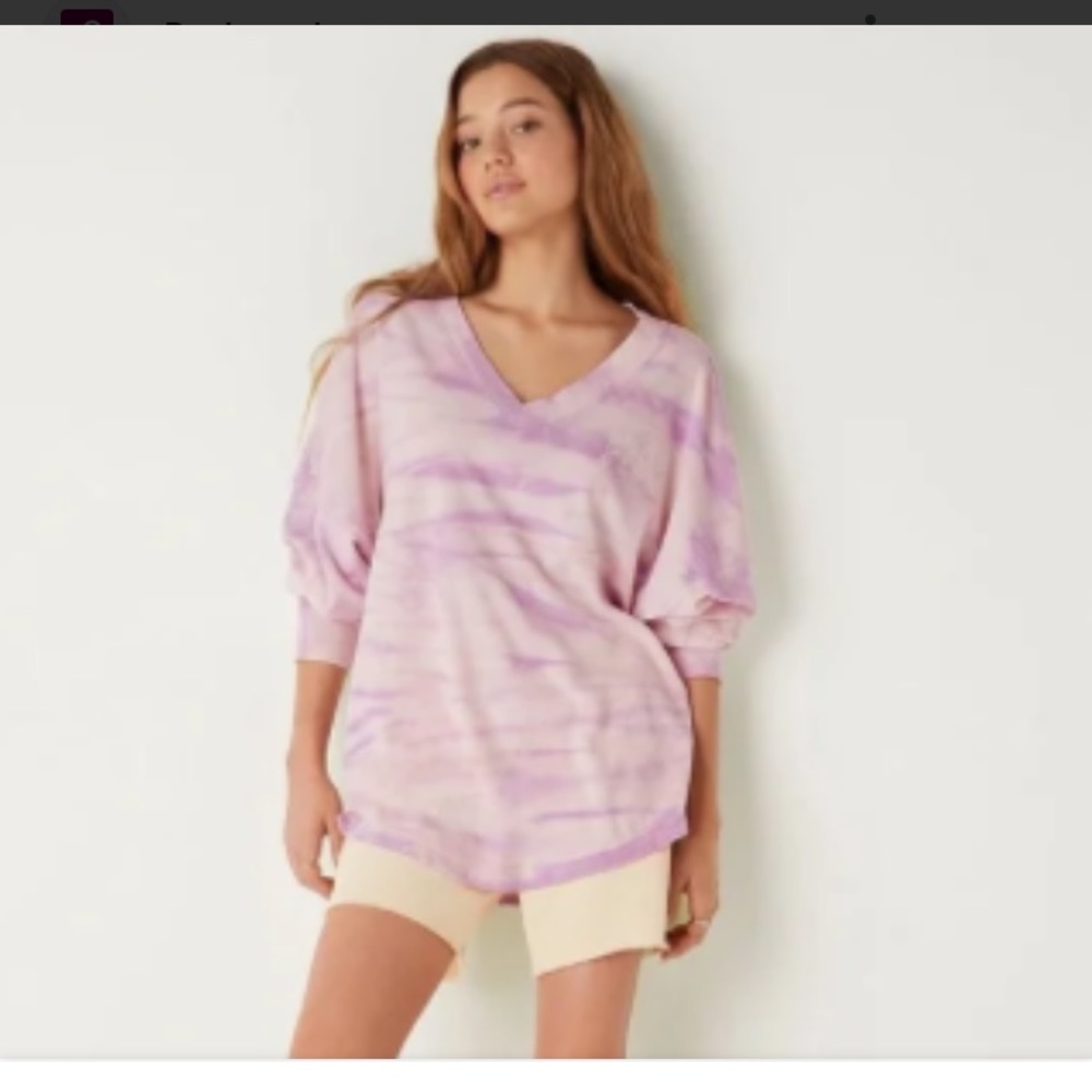 VS PINK Varsity Beach V NECK French Terry L
White purple pink tye dye
OVERSIZED